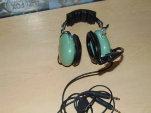 lot 28 image: David Clark Headset H10-20
