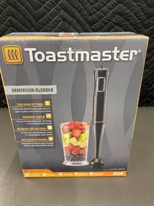 lot 6 image: Toastmaster Immersion Blender with Blending Cup