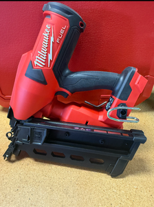 Milwaukee M18 FUEL 18-Volt Brushless Lithium-Ion Cordless 21-Degree Duplex Nailer BRAND NEW 2844-20 MSRP $549