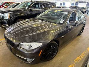 lot 4 image: 2013 BMW 535i xDrive AWD