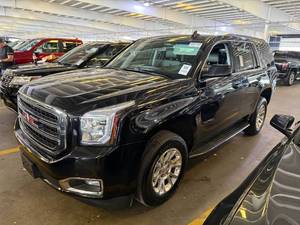 lot 5 image: 2019 GMC Yukon SLT 4x4