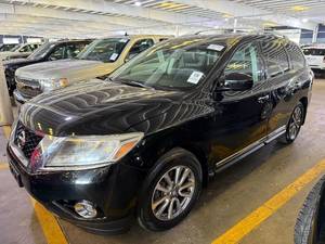 lot 12 image: 2013 Nissan Pathfinder SL 4x4
