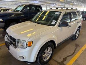 lot 15 image: 2009 Ford Escape XLS FWD