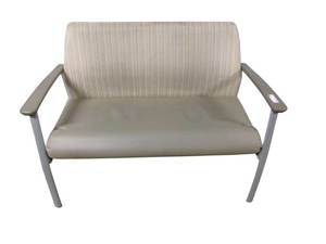 lot 16 image: Spec Bench