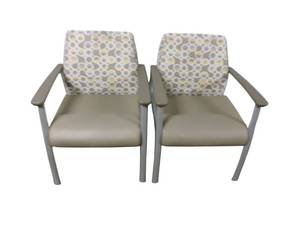 lot 26 image: 2 Chairs