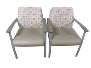 lot 27 image: 2 Chairs