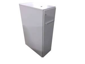 lot 78 image: Knoll White Storage Cabinets with Key