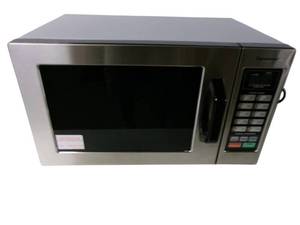 lot 108 image: Panasonic Commercial Microwave