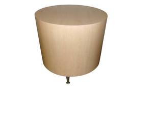lot 138 image: Round Accent Table