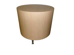 lot 140 image: Round Accent Table