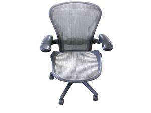 lot 11 image: Herman Miller Aeron Size B Loaded