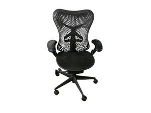 lot 166 image: Herman Miller Mirra Task Chair
