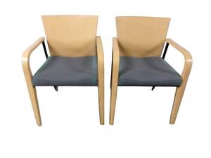 lot 180 image: 2 Steelcase Guest Chairs