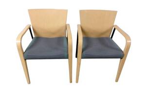lot 183 image: 2 Steelcase Guest Chairs