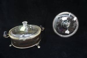 lot 1 image: Antique Pyrex Kitchenware
