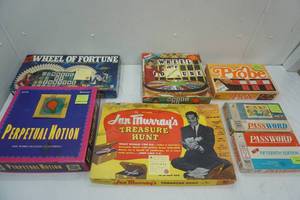 lot 7 image: Vintage Game Lot