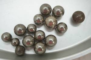 lot 22 image: Vintage Steel Marbles (15ct)