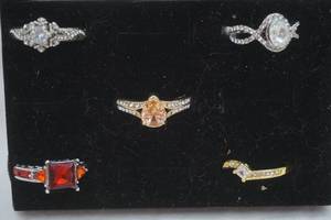 lot 29 image: Fashion Jewelry Rings (NEW)