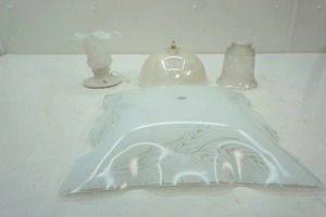 lot 51 image: Vintage Glass Lamp Shades Variety