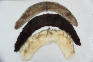 lot 73 image: 3 fur collars
