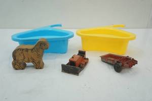 lot 85 image: vintage metal toys