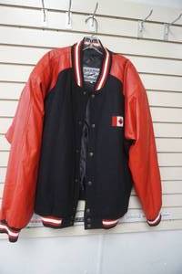 lot 91 image: Steve & Barrys Brand Mens Lettermans Style Jacket (XL)