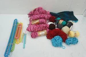 lot 148 image: White Back Yarns and Crochet Boards