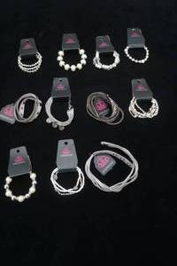 lot 208 image: Paparazzi Jewelry Lot 11ct Bracelets