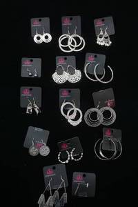 lot 221 image: Paparazzi Jewelry NEW 14ct Earring Pairs