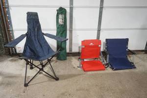 lot 253 image: (2ct) Camping Chairs & (2ct) Stadium Chairs