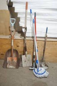 lot 257 image: Shovels, Scoop, Small Rake, Squeegees, Mop