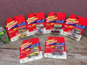 lot 187 image: Johnny Lightning Classic Plastic on Cards - 2001