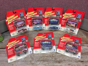 lot 190 image: Johnny Lightning Car Culture - Art Cars on Cards - 2001