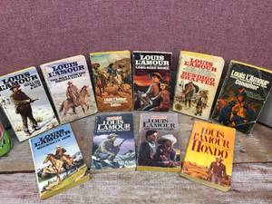 lot 191 image: Vintage Louis LAmour Paperbacks - Bantam Books