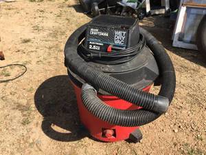 lot 245 image: Craftsman WetDry Vac 2.5 HP - Works