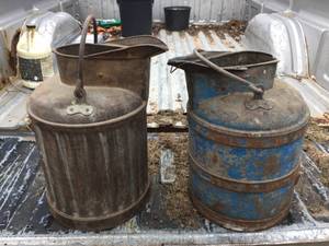 lot 252 image: Vintage HBM Co. OilFuel Pour Cans
