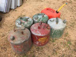 lot 270 image: Group Vintage Metal Fuel Cans - 1 Plastic