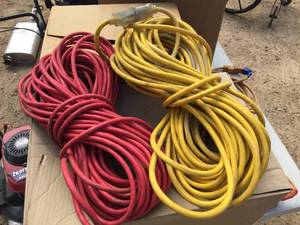 lot 321 image: Heavier 12 AWG14 AWG YellowRed Extension Cords - Good Plugs
