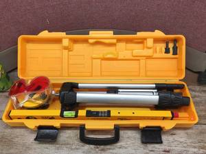 lot 360 image: Johnson - Hot Shot - 9105 Laser Level