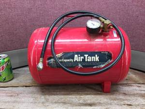lot 355 image: MVP 5 Gallon Air Tank