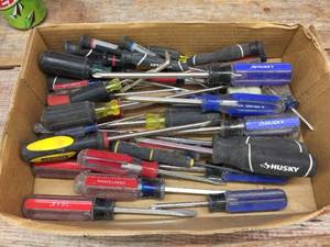 lot 112 image: Large Group Craftsman - Husky - Other FlatPhillips Screwdrivers
