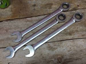 lot 113 image: 3 Gearwrench 1516 - 12 Point Ratcheting Wrenches