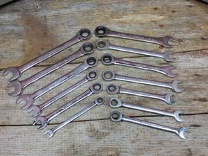 lot 117 image: Husky - Gearwrench SAE & Metric Ratcheting Wrenches