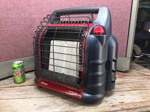 lot 152 image: Mr Heater Big Buddy Propane Heater