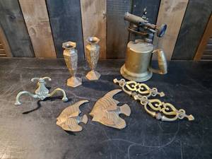 lot 17 image: Vintage Brass, Wall Hanging Fish Dcor, Blowtorch, Drawer Pulls and more
