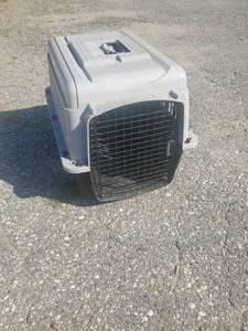 lot 25 image: Dog Kennel  Pet Carrier