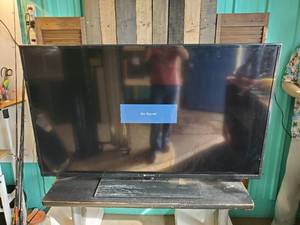 lot 38 image: Working Element Big Screen T.V. with protective plastic still on base