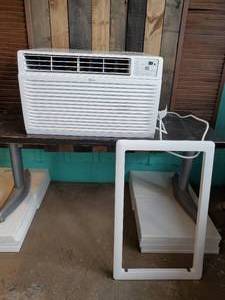 lot 48 image: Large LG Air Conditioner tested working