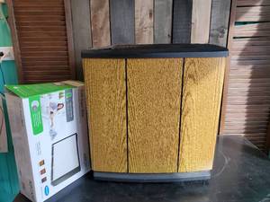 lot 51 image: Humidifier with box of new filters tested and works