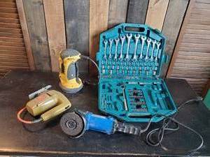 lot 57 image: Misc tool lot , sanders, jig saw, Socket and wrench set and more